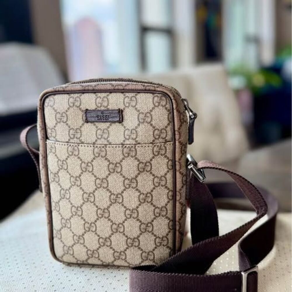 👜 Gucci monogram GG Canvas Unisex Crossbody Bag Adjustable Strap 🖤